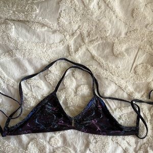 Super cool galaxy print jolyn vent top